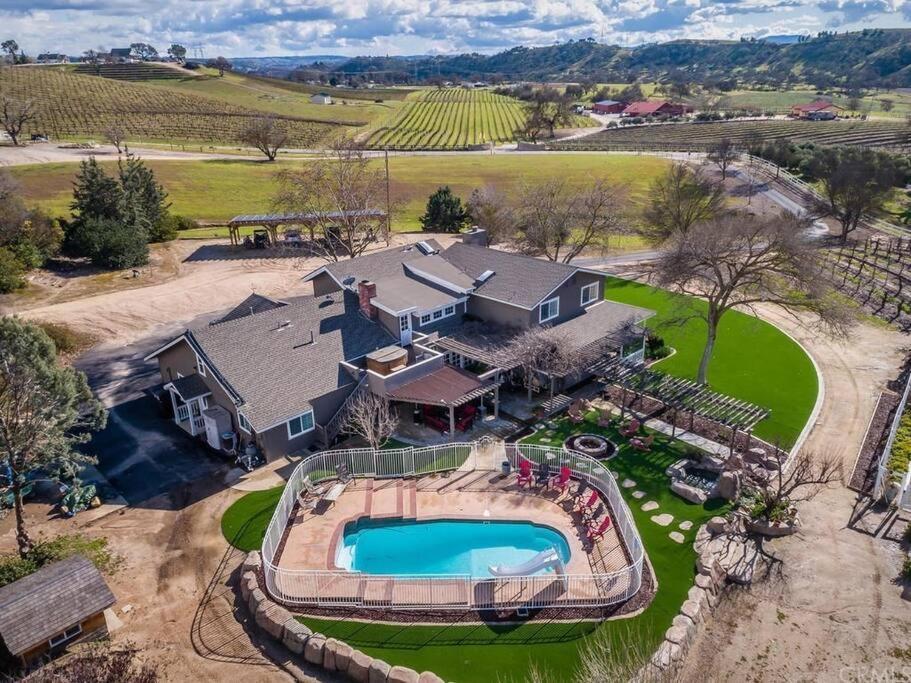 The Vineyard Farmhouse Villa 佩索罗伯斯 外观 照片